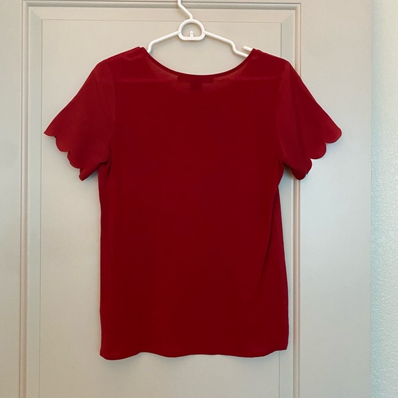 Red Scalloped Edge T Shirt - Picture 3 of 3